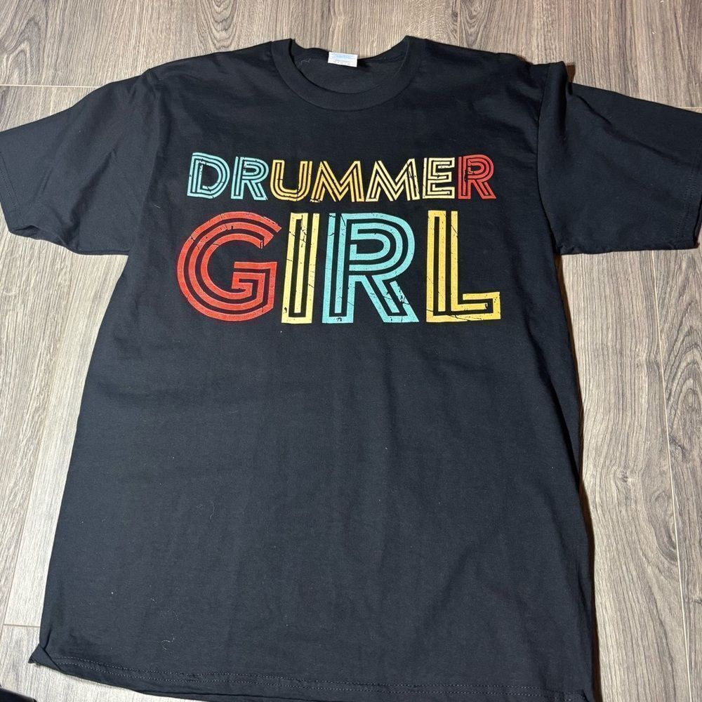 Drummer Girl Graphic Tee Shirt Unisex Size Medium EPC